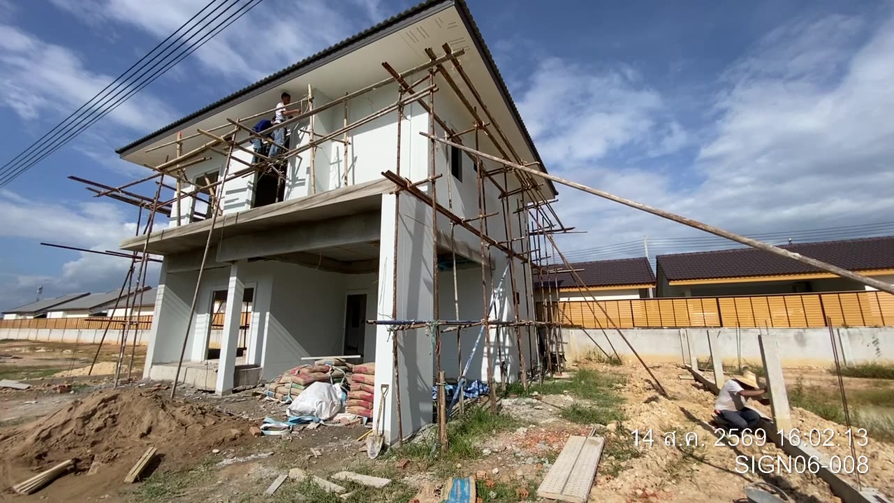 บ้านซายน์ เนเจอร์ โครงการ 6 แปลง 008: งานชุบผิวและติดตั้งโครงสร้างชั้น 2
